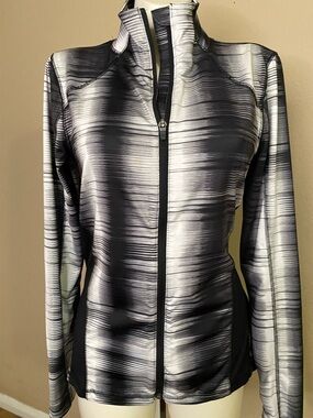 tek gear Black and White DryTek Performance  athletic running Top M 🖤